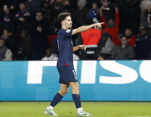 利用强攻与 利用强攻与