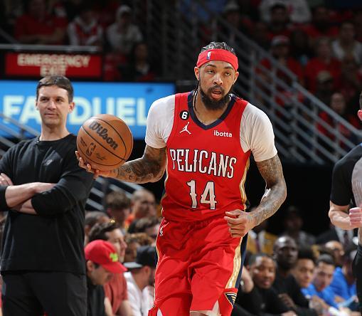 两位球员各 两位球员各