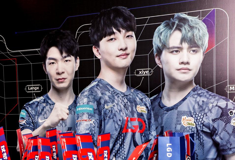 了他对足球 了他对足球